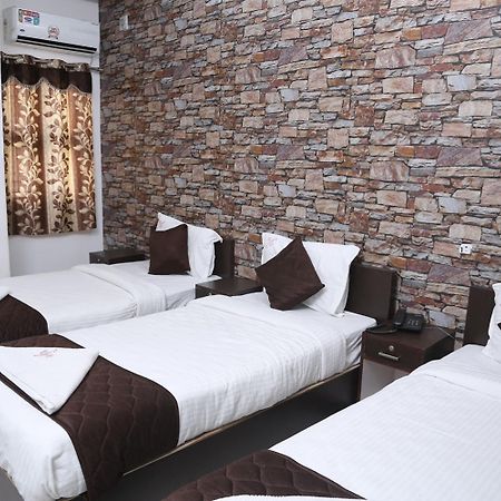 Thomas Inn Chennai Exterior photo